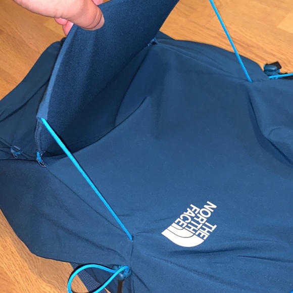 NWT The North Face Advant 20 Backpack - Picture 14 of 15